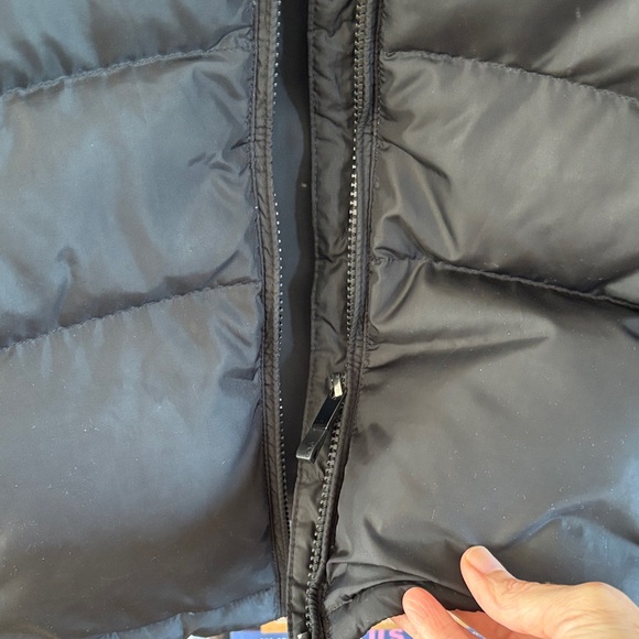 Lolë Women's Black Down Puffer Jacket - Picture 3 of 16